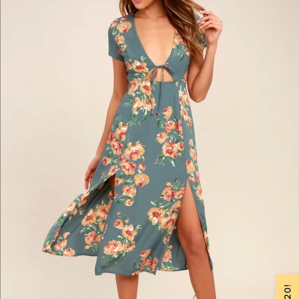 Lulu’s Floral Midi Dress